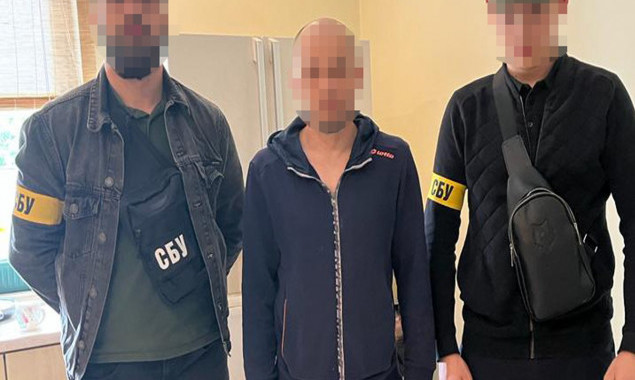 СБУ викрила на Київщині підозрюваного у виготовленні документів для виїзду за кордон