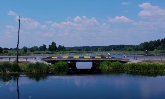На Київщині у Глібівці відновили міст через річку Тетерів (відео)