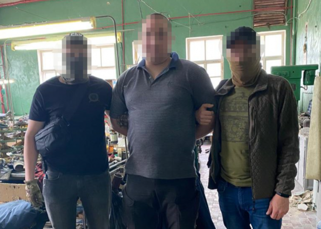 У Києві працівнику оборонного підприємства повідомлено про підозру у підтримці агресії рф