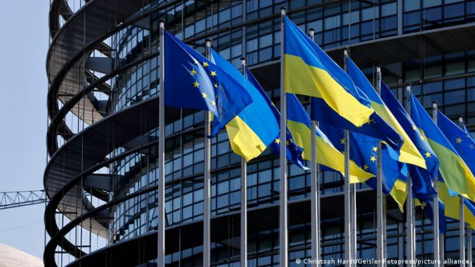 Європарламент схвалив резолюцію щодо надання Україні статусу кандидата на вступ до ЄС