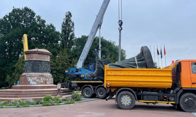У місті Переяслав знесли монумент відзначення 300-річчя возз’єднання України з росією