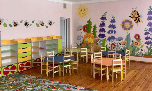 Майже сто дитячих садочків працюють в очному форматі на Київщині