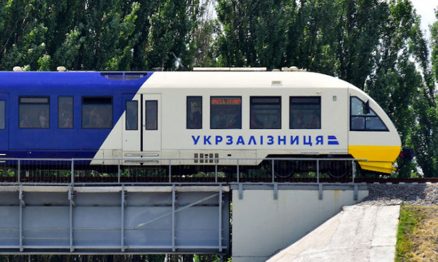 “Укрзалізниця” показала модернізований поїзд Kyiv City Express