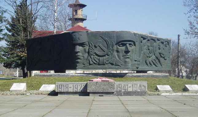 У Таращі хочуть декомунізувати Меморіал Слави