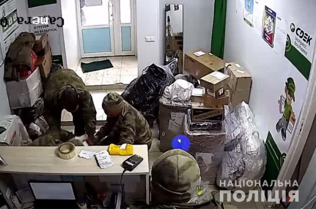Правоохоронці повідомили про підозру ще 8 окупантам, які мародерили у Бучанській громаді Київщини