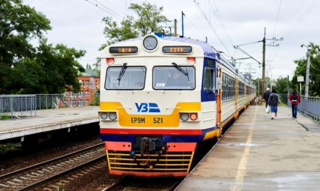 “Укрзалізниця” призначає додаткові приміські поїзди на Київщині