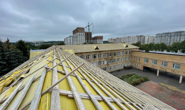 Освітнім закладам Київщини передадуть понад 11,5 тисяч квадратних метрів покрівельних матеріалів,- КОВА