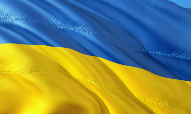 Президент Єврокомісії разом з українцями розгорнула тридцятиметровий український прапор в Брюсселі