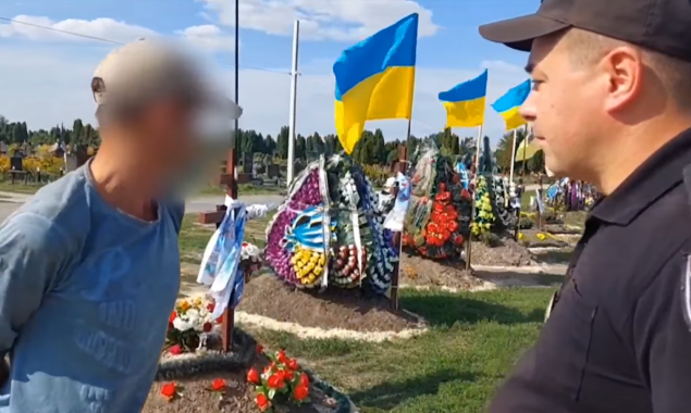 У Білій Церкві встановили особу вандала, який поглумився над могилами українських воїнів