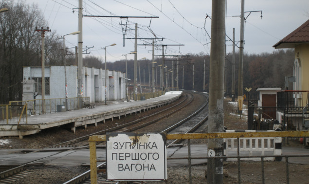 У Тарасівці на Київщині частково закриють рух автотранспорту на залізничному переїзді