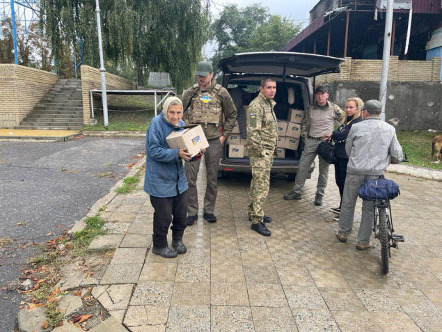 Волонтери “Української команда” привезли до звільненої Харківщини 40 тонн гуманітарної допомоги
