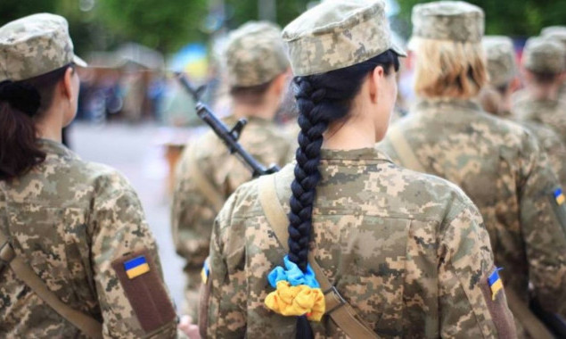 Жінок на військовий облік ставитимуть добровільно, крім медиків за спеціальністю