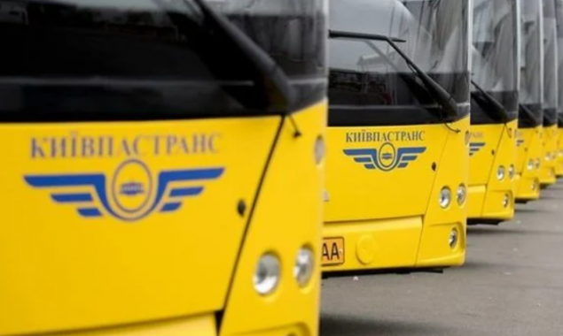 У центрі столиці відновили рух автобусів та тролейбусів