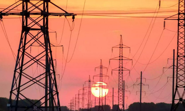 рф цілеспрямовано обстрілює інфраструктуру, яка пов'язує українські АЕС з енергосистемою, - Енергоатом