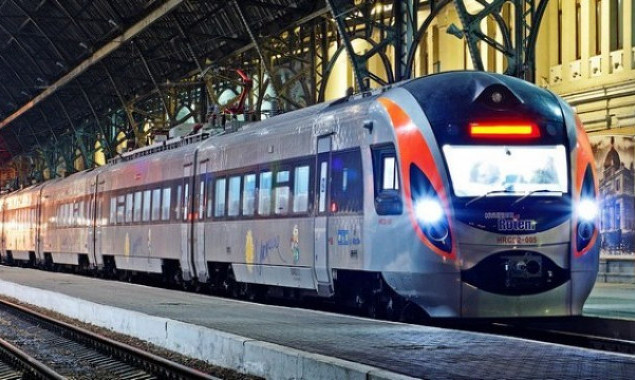 Укрзалізниця відкрила продаж квитків на ранковий рейс Інтерсіті+ Київ — Львів