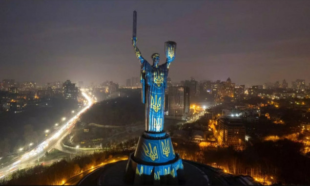Минулого вікенду у Києві відомий швейцарський художник створював світлові арт-інсталяції (фото)