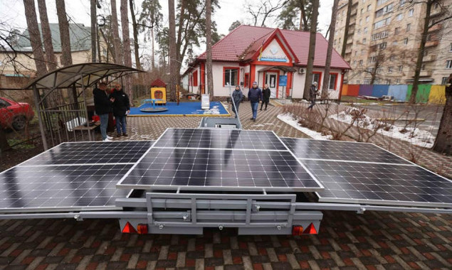 Дві амбулаторії Ірпінської громади отримали мобільні сонячні станції