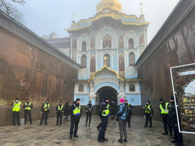 В Києві посилили заходи безпеки під час проведення релігійних заходів у церквах та на водоймах