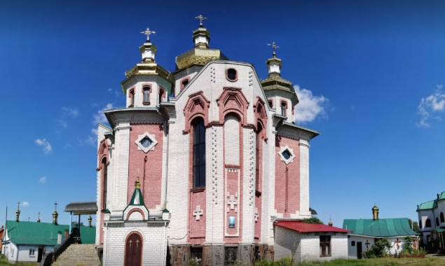 ПЦУ отримала в оренду від Броварської міськради дві будівлі, які розташовані на території Преображенського монастиря з 90% знижкою