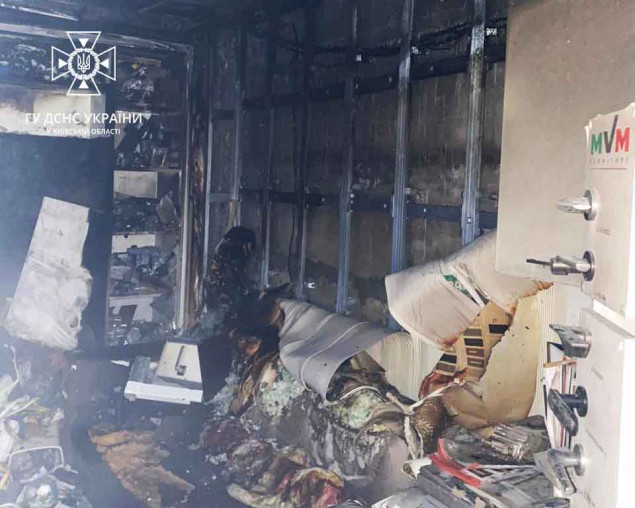 На Київщині стався вибух у багатоповерхівці через використання акумулятора (фото)