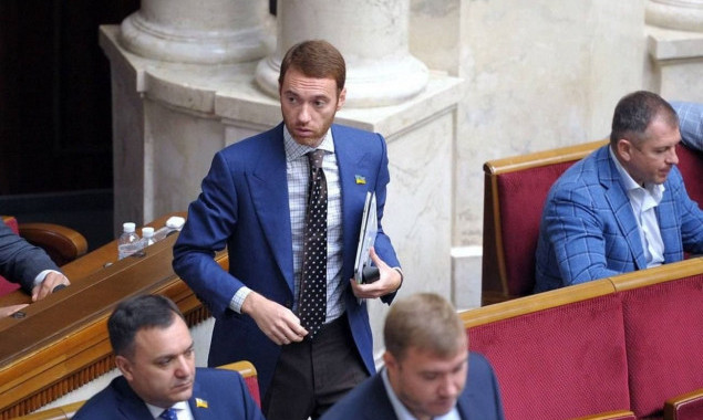 Нардеп Абрамович написав заяву про складання депутатських повноважень, - Арахамія