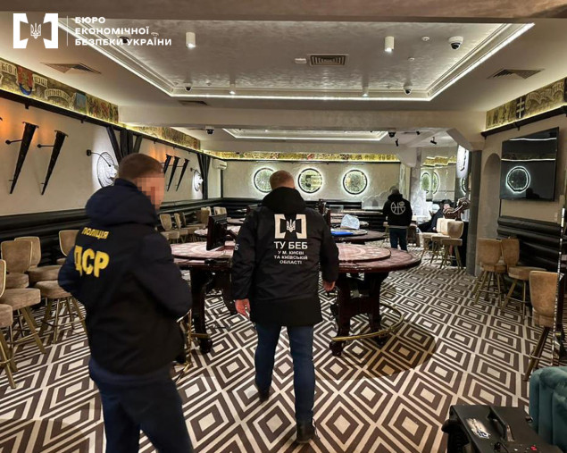 Правоохоронці викрили підпільне VIP-казино у центрі Києва