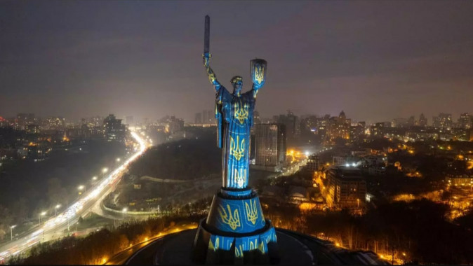Швейцарський митець Геррі Хофштеттер підсвітить будівлі в Україні, аби вшанувати пам'ять жертв російської агресії