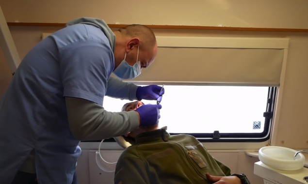 Бійців на фронті лікуватиме мобільний "стоматологічний батальйон” волонтерів