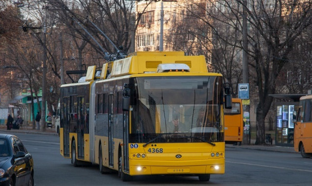 У Києві змінили рух трьох тролейбусів через ремонт по вул. Мала Житомирська