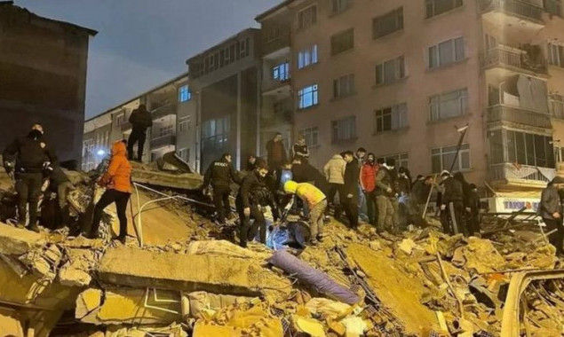 Україна готова надати необхідну допомогу для подолання наслідків землетрусу в Туреччині, - президент Зеленський