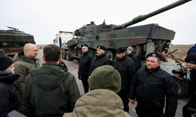Перші 4 танки Leopard 2 прибули в Україну (фото)