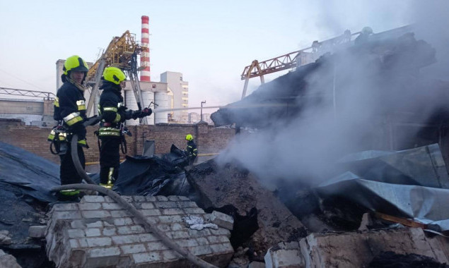 Кількість загиблих внаслідок вибуху на території колишнього заводу в Дарницькому районі збільшилась до двох (фото)