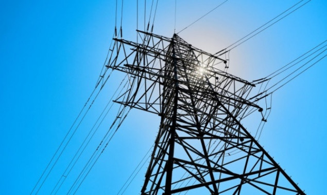 Через погіршення погодних умов у восьми районах Києва введені аварійні відключення електроенергії