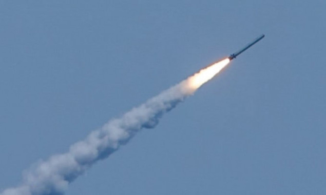Окупанти вдарили по Києву ракетою “Кинджал”, - КМВА