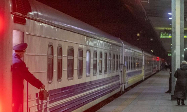 “Укрзалізниця” змінила розклад руху деяких поїздів з Києва та у Київській області