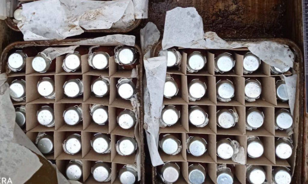 На Бучанщині місцеві жителі знайшли ящик з ворожими мінами (фото)