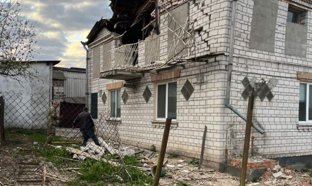 Внаслідок нової атаки рф зруйновано будинок у Бучанському районі (фото)