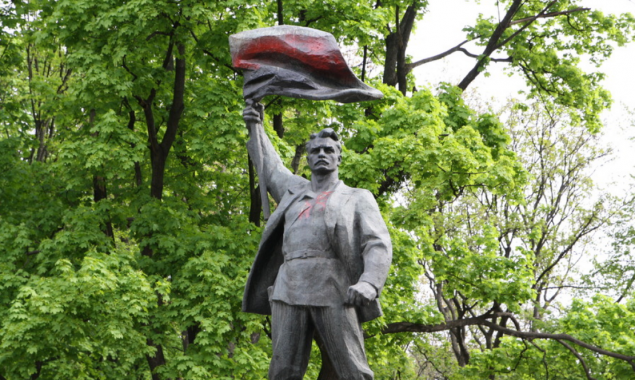МКІП позбавило охоронного статусу ще два радянських пам’ятника у столиці
