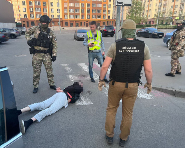 Правоохоронці затримали жителя Київщини, який продавав “білі білети”