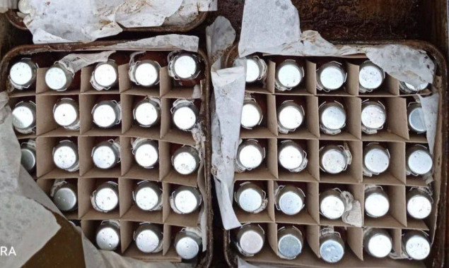 У Бучанському районі місцеві жителі знайшли ящик з ворожими мінами (фото)