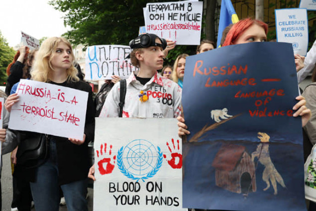 Біля Офісу ООН в Києві проходить акція протесту (фото)