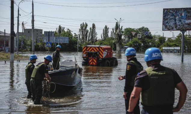 У Херсоні рівень води в Дніпрі впав на 31 сантиметр, на правобережжі евакуйовано понад 2,5 тисячі осіб