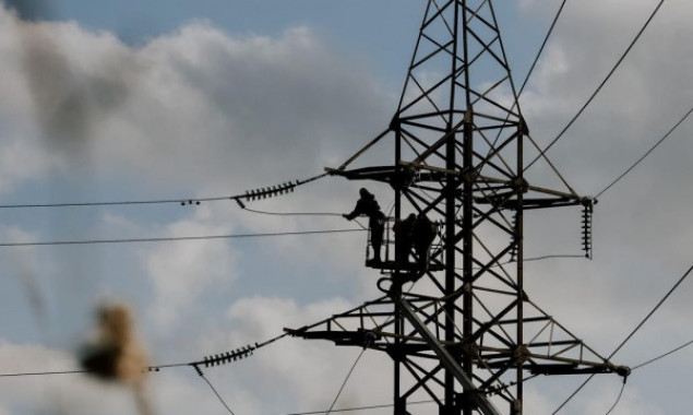 Енергетики повідомляють про локальні відключення на Київщині через негоду