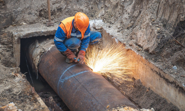 “Київтеплоенерго” відзвітувало про завершення ремонту магістрального трубопроводу на Теремках