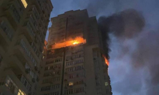 Нічна атака на Київ: у Солом’янському районі уламки ракети влучили в багатоповерхівку, троє загиблих