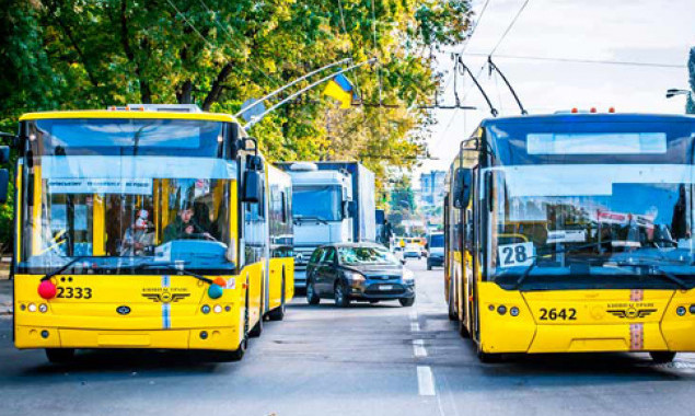На вихідних столичний громадський транспорт, який курсує Повітрофлотським проспектом, змінить маршрути