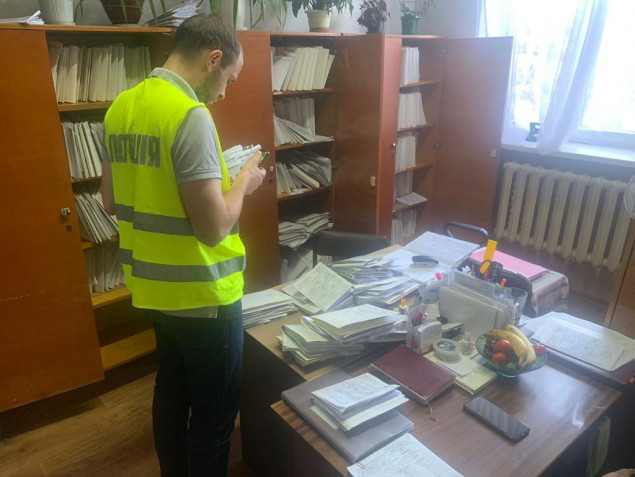 Київські правоохоронці проводять обшуки у приміщеннях столичних МСЕК, ВЛК та ТЦК за фактом масштабної корупційної схеми