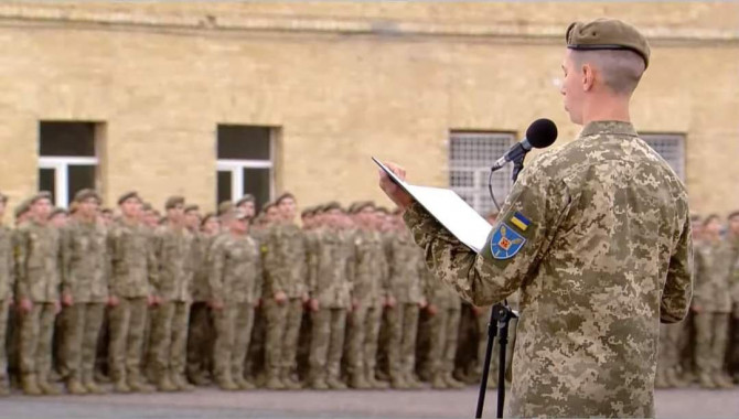 Учні Київського військового ліцею імені Богуна склали урочисту клятву