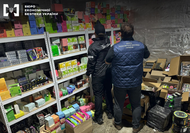 На Київщині правоохоронці припинили продаж контрафактних тютюнових виробів через телеграм-канал