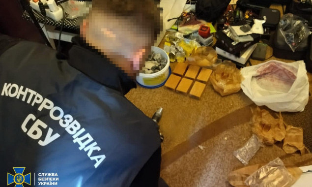У Києві затримала агентів фсб рф, які готували диверсії на об’єктах ЗСУ та Міноборони (фото)